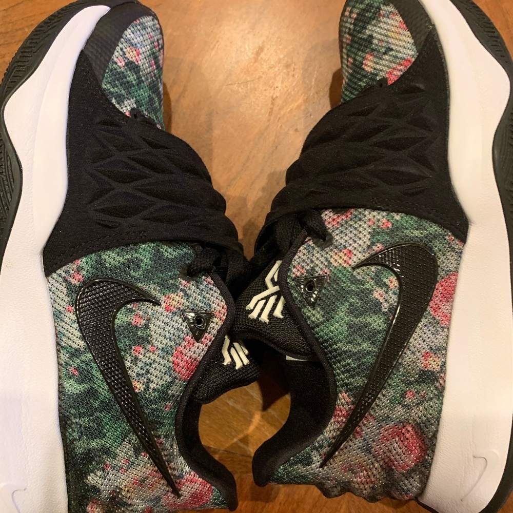 Kyrie Irving men shoes